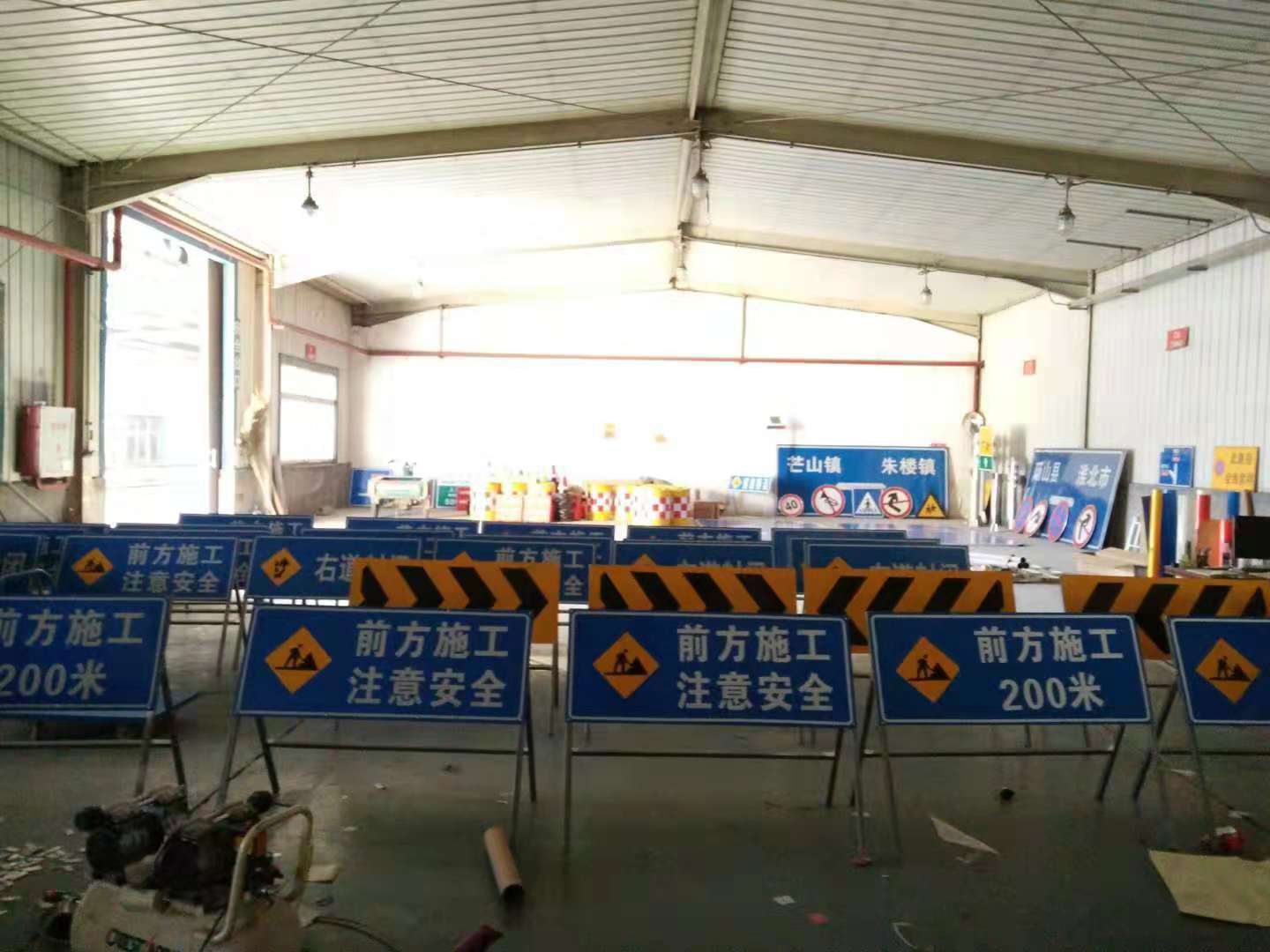 河南交通標(biāo)志牌定制 河南交通標(biāo)志牌定制